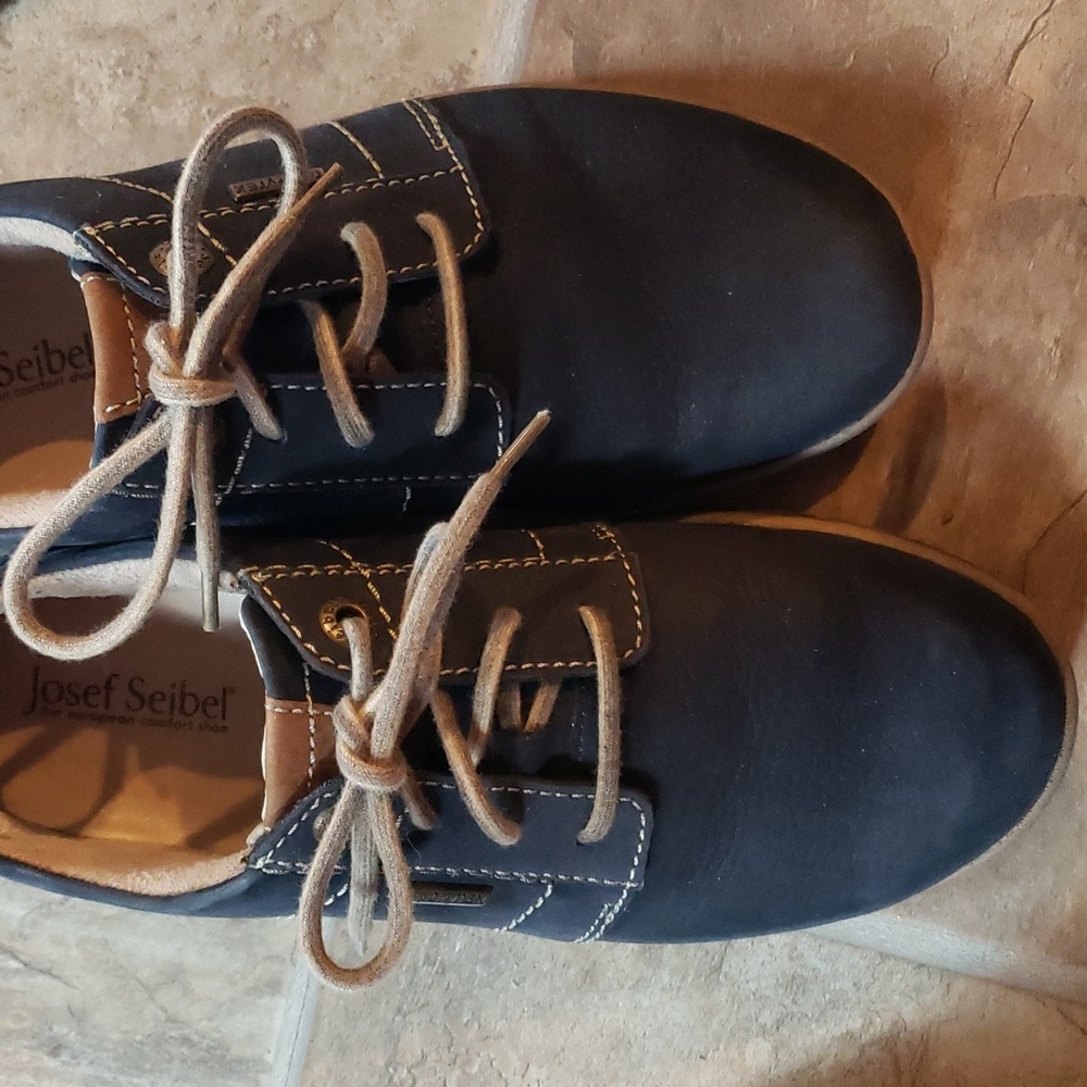 Josef Seibel lace up shoes size 39